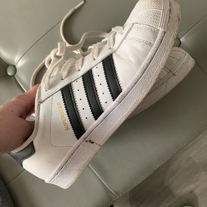 Adidas superstars